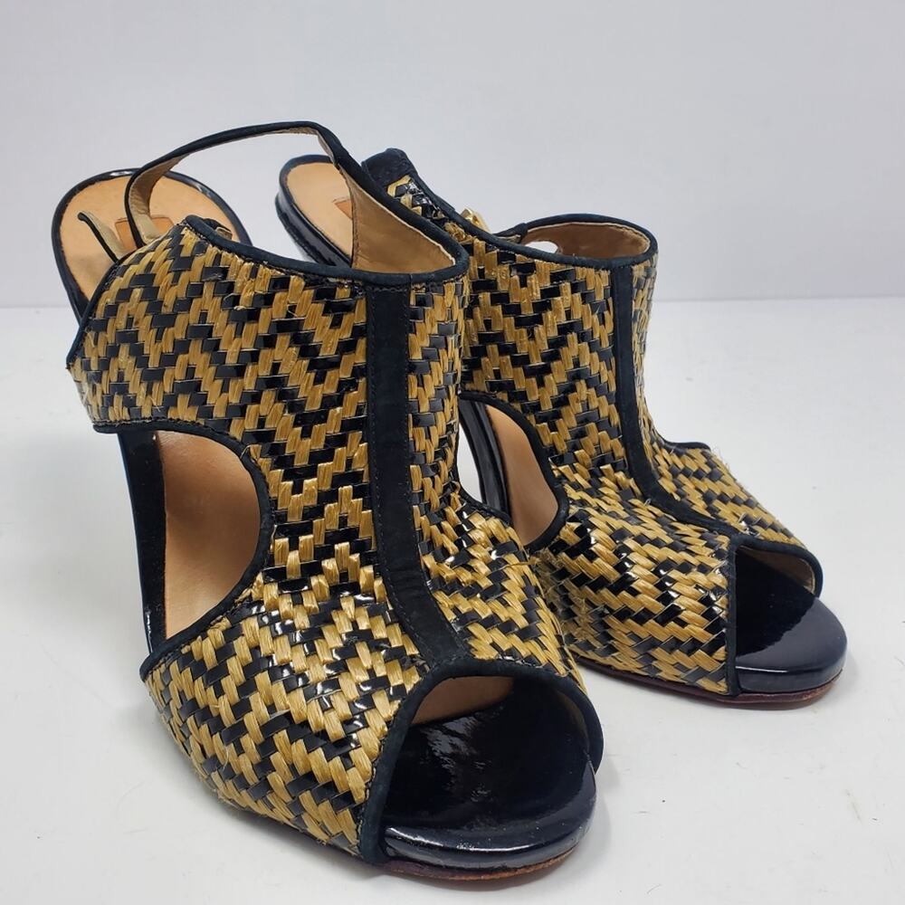 Schutz weaved open toe sling back leather sole heels Size 8B